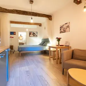 https://lovely-studio-dazeglio.emilia-romagnahotels.net